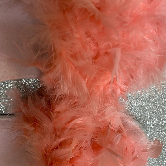 Pretty in Pink hand made fur slides . - Picture 2 of 2